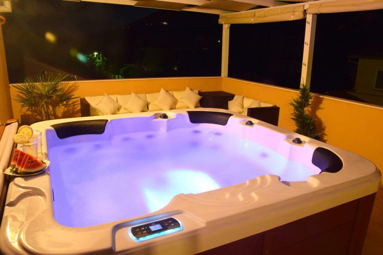 Luxury Penthouse With Jacuzzi In Orebić Kültér fotó